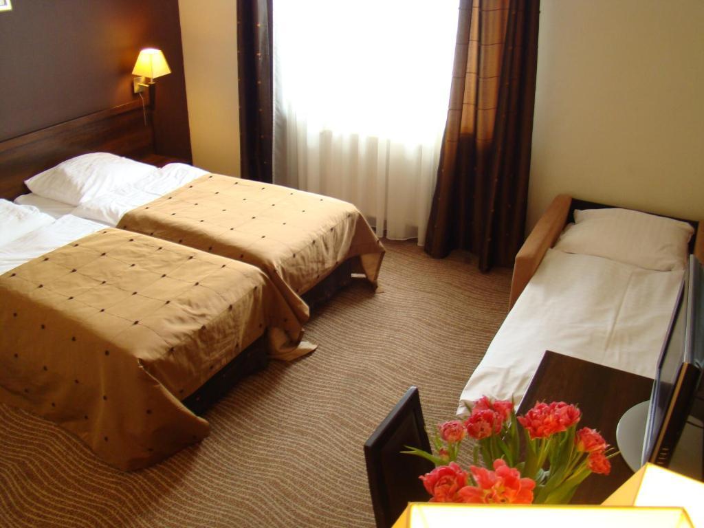 Hotel Azalia & Spa Niepołomice Habitación foto